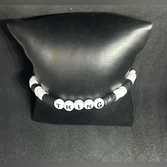 Thing (Addams Family) Heishi Bracelet - Picture 2 of 8